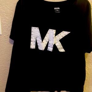 Short sleeve shirt black with white MK lettering